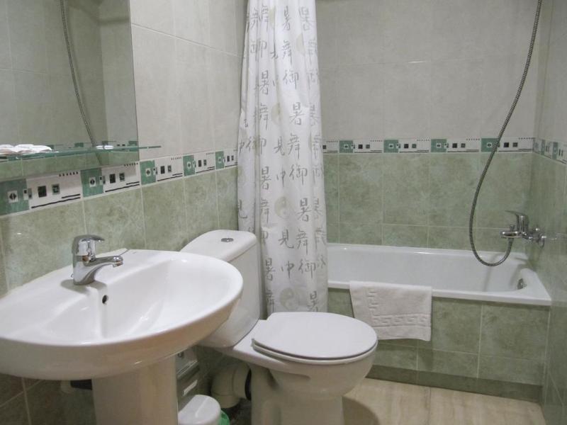 Hostal Meseguer El Altet Exteriör bild