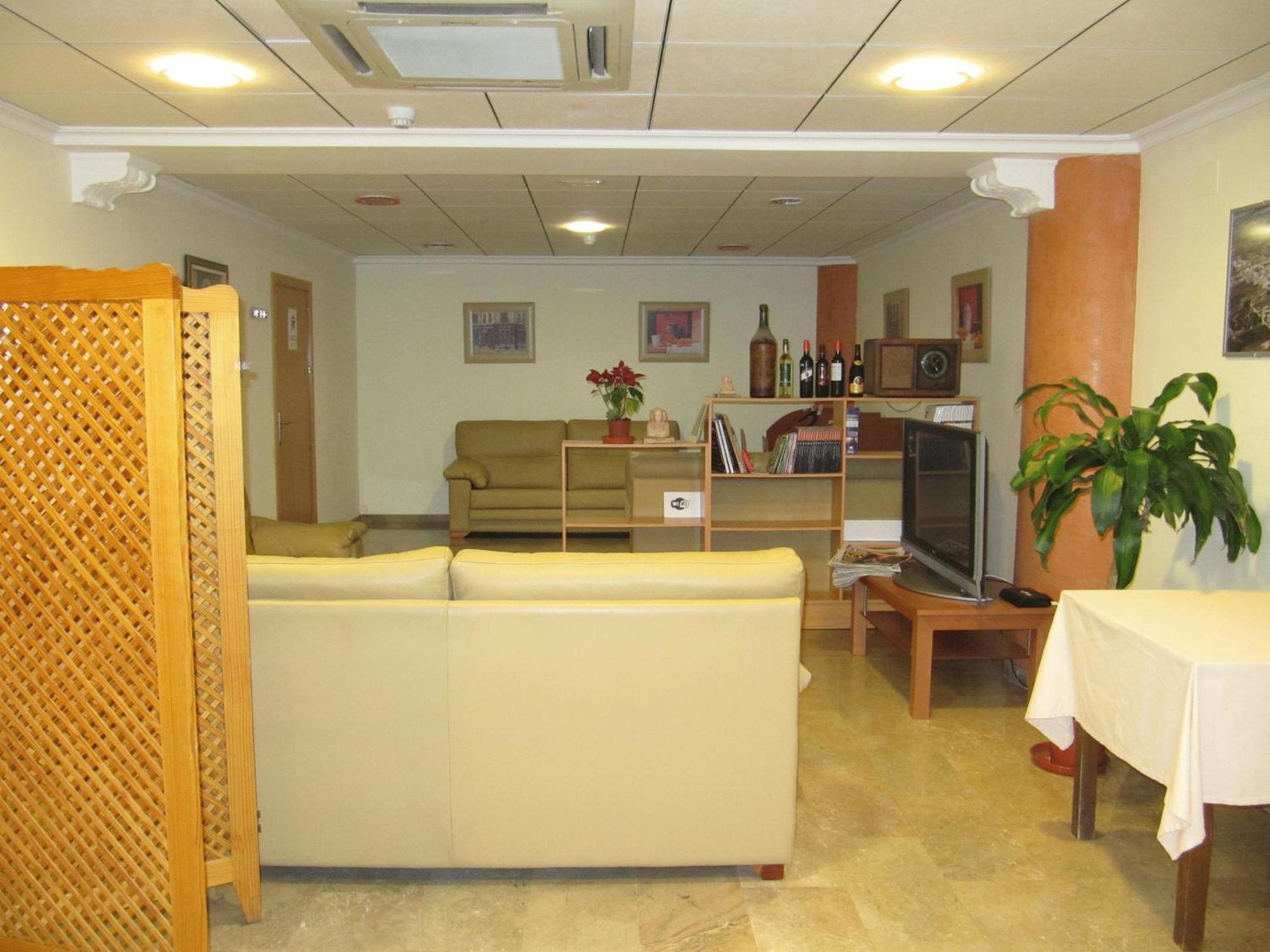 Hostal Meseguer El Altet Exteriör bild