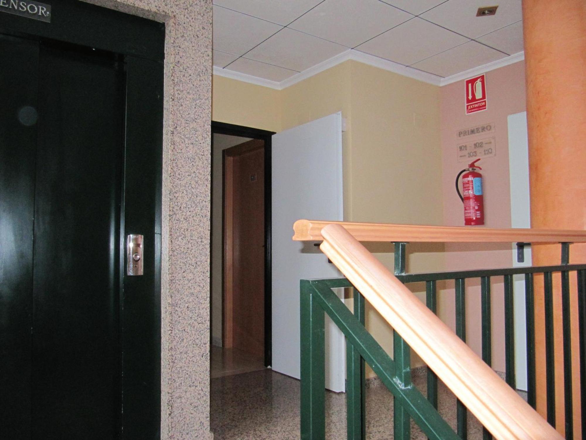 Hostal Meseguer El Altet Exteriör bild