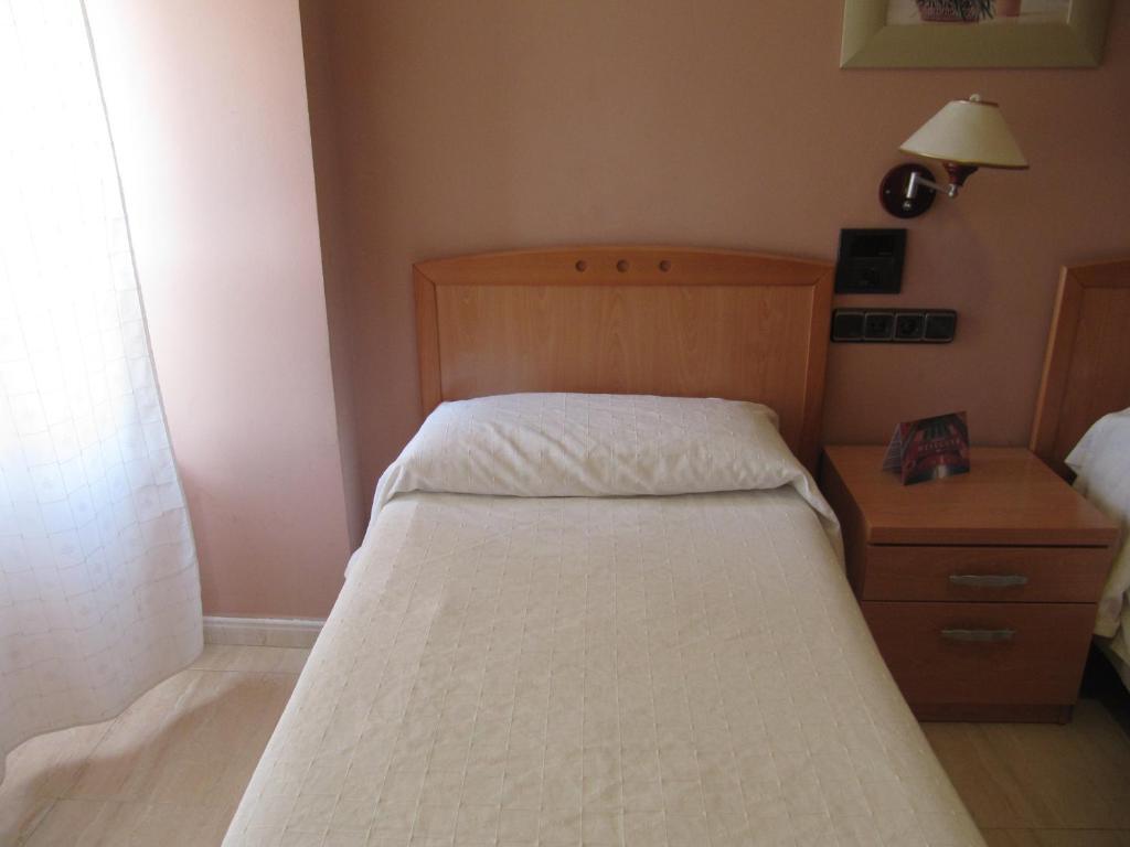 Hostal Meseguer El Altet Rum bild