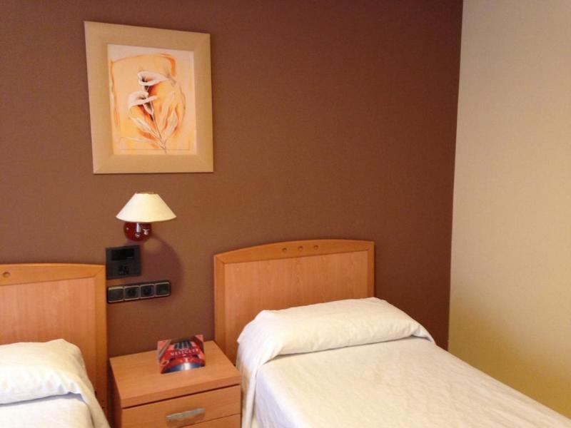 Hostal Meseguer El Altet Exteriör bild