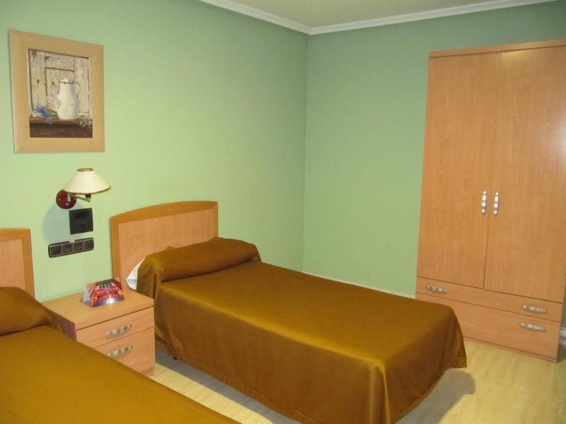 Hostal Meseguer El Altet Exteriör bild