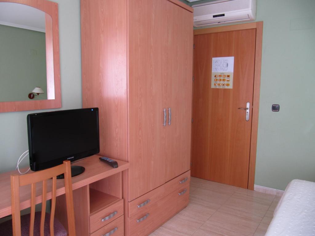 Hostal Meseguer El Altet Exteriör bild